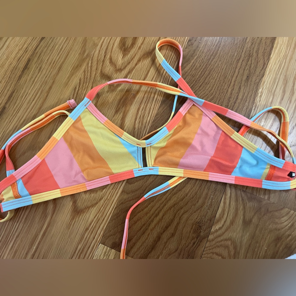Jolyn bikini top